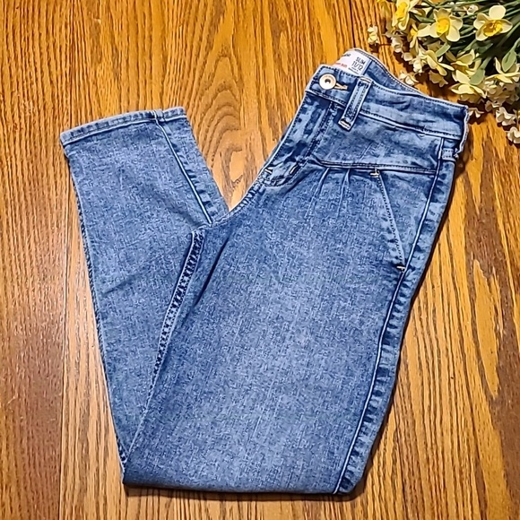 abercrombie kids Other - Abercrombie kids High Rise Mini Mom Jeans - Girls 11/12